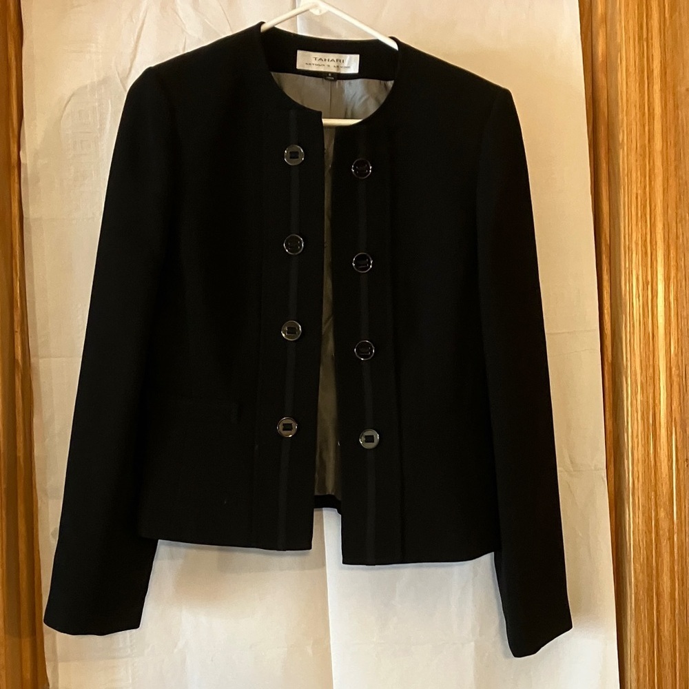 Tahari Arthur S Levin Sz 6 Black Military Hook & Eye Closure  Lined Jacket